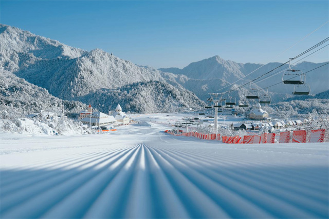 西嶺雪山