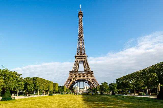 Paris top ten tourist attractions list, open your romantic city to explore the tour!