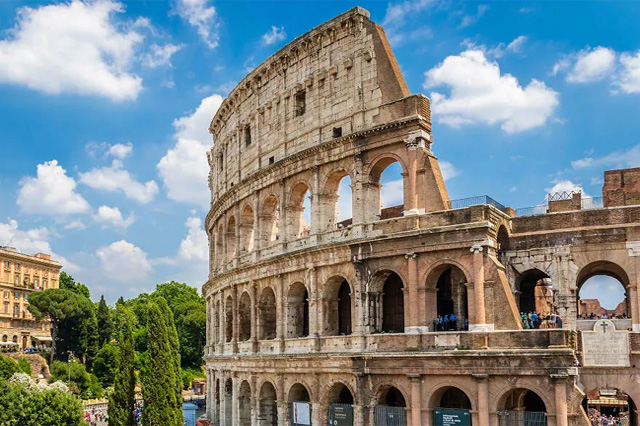 Rome top ten tourist attractions list, feel the mysterious charm of the millennium building!